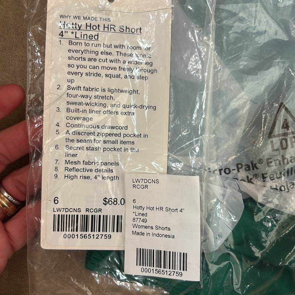 NWT Lululemon Hotty Hot W’s Sz 6 High-Rise Lined Short 4" in Raceway Green - Picture 7 of 7